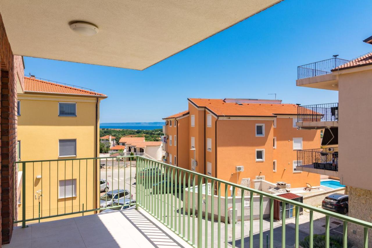 Apartments Anna Ližnjan Eksteriør billede